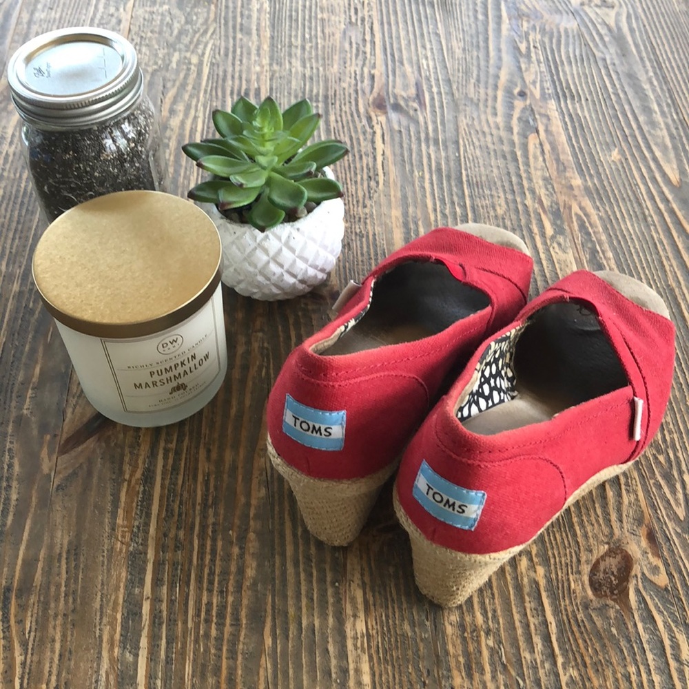 Toms Red Wedges Size 9 1/2